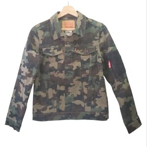 Levis Trucker Jacket Camouflage Camo Red Tab Denim Size L Youth 12 to 13 Years